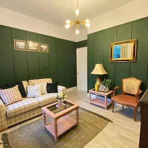 https://old-city-gem-flat.hotelsaberdeenuk.com